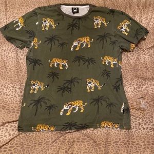 Large Westy Forest Green Shirt w/ Tiger and Palm Tree Graphics